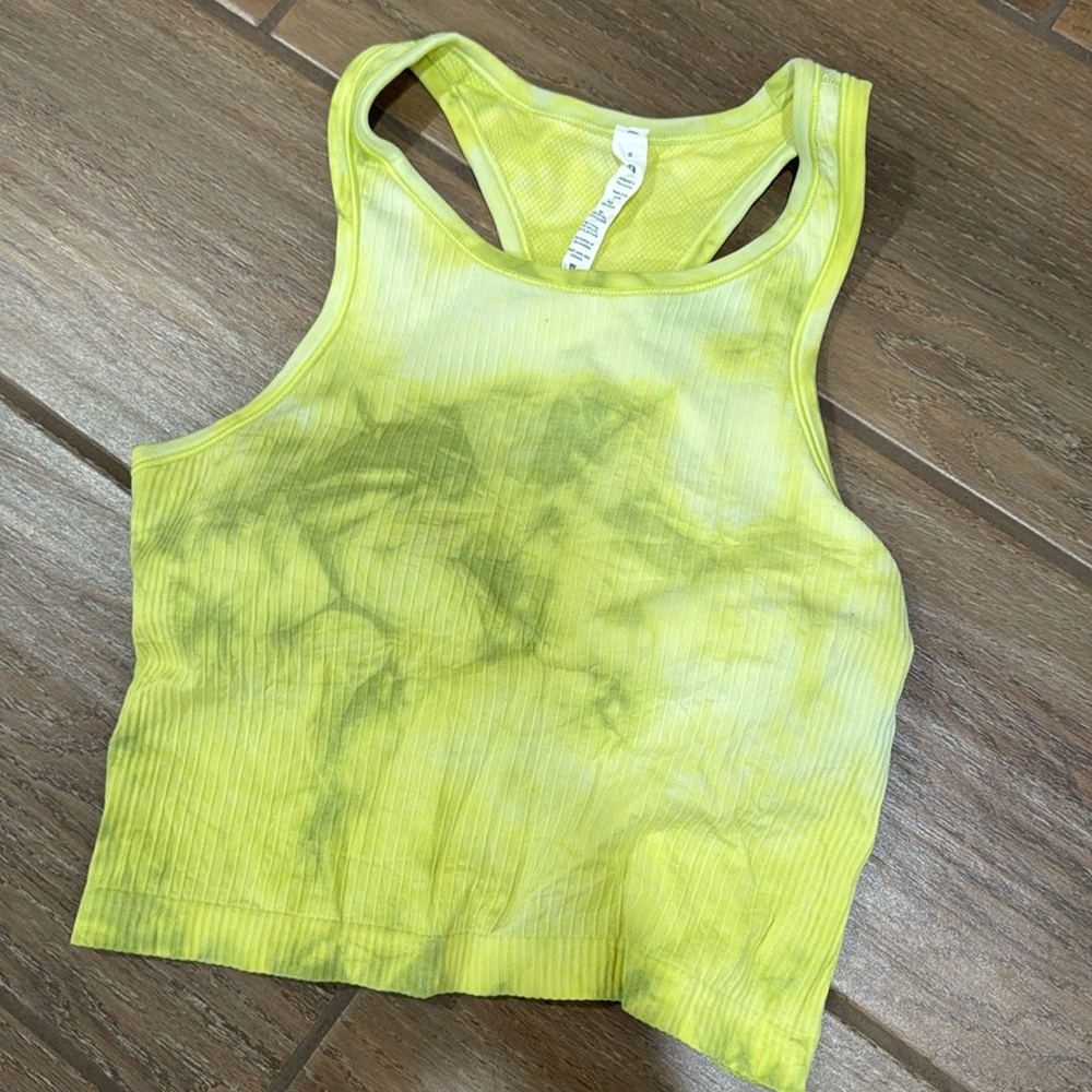 Lululemon Ebb to Street Crop Tank